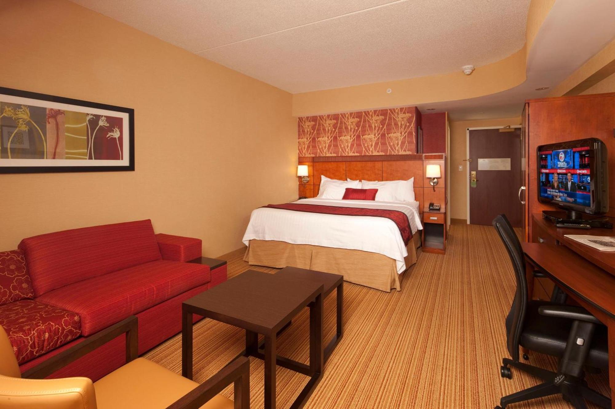 Hotel Courtyard By Marriott Boston 3*