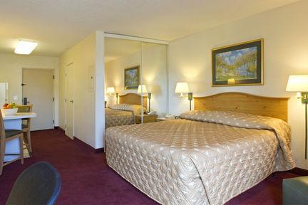 Courtyard By Marriott Boston Hotel Waltham